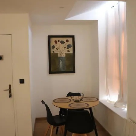 La Poterne T2 Au Pied Du Chateau * 세단